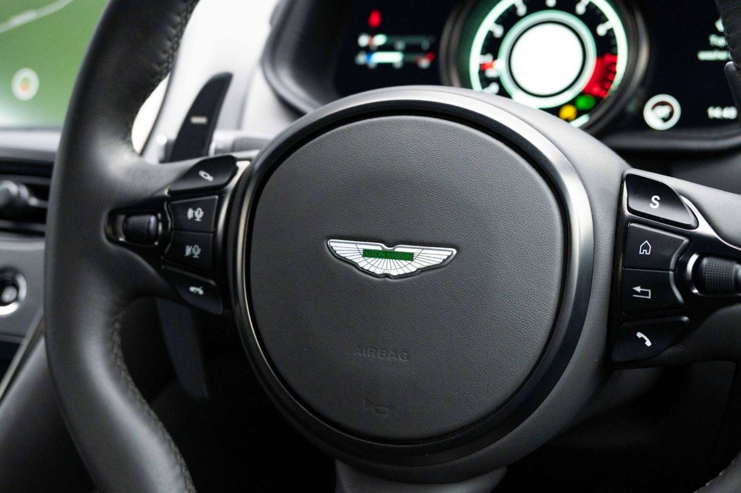 Used Aston Martin DB11 2022 for sale - 77460281: Photo 34