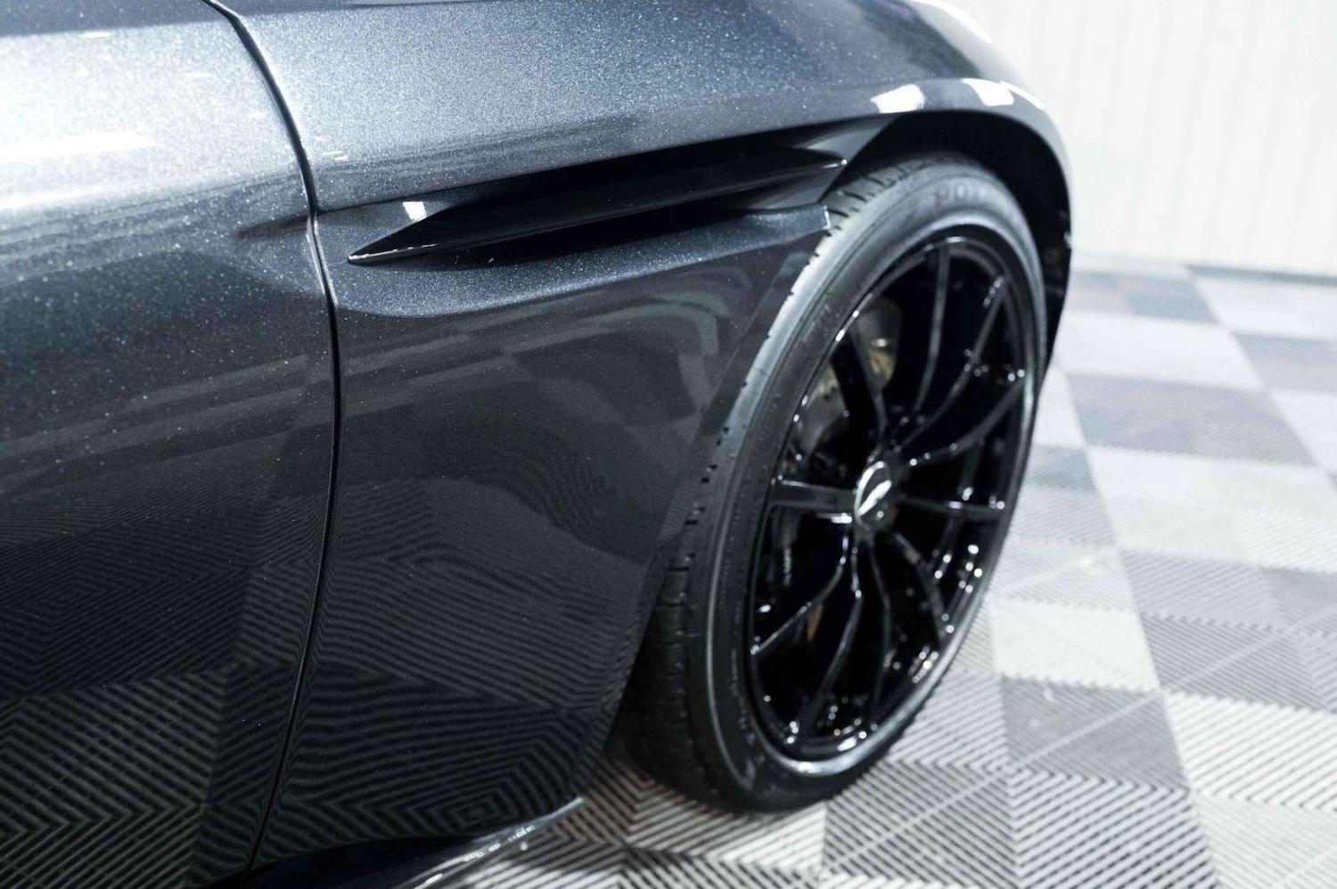 Used Aston Martin DB11 2022 for sale - 77460281: Photo 46