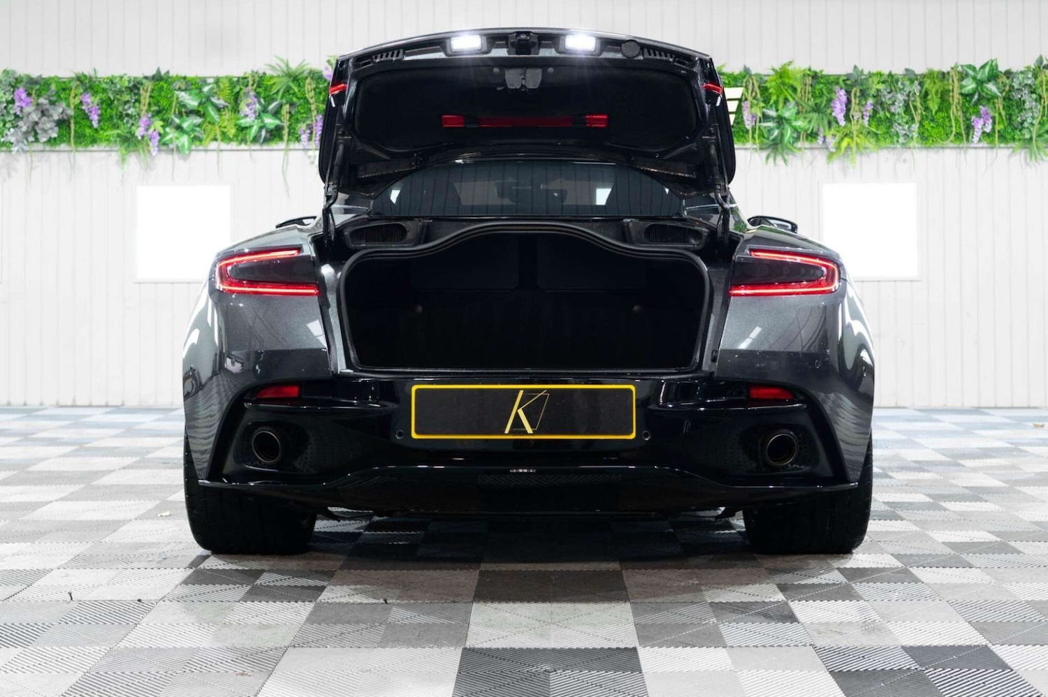 Used Aston Martin DB11 2022 for sale - 77460281: Photo 8