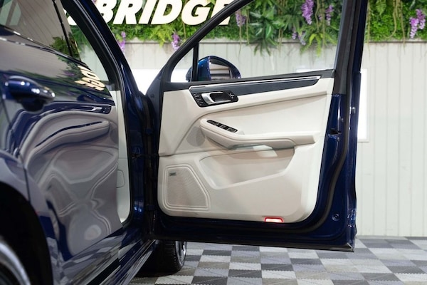 Used Porsche Macan 2022 for sale - 76163092: Photo 32