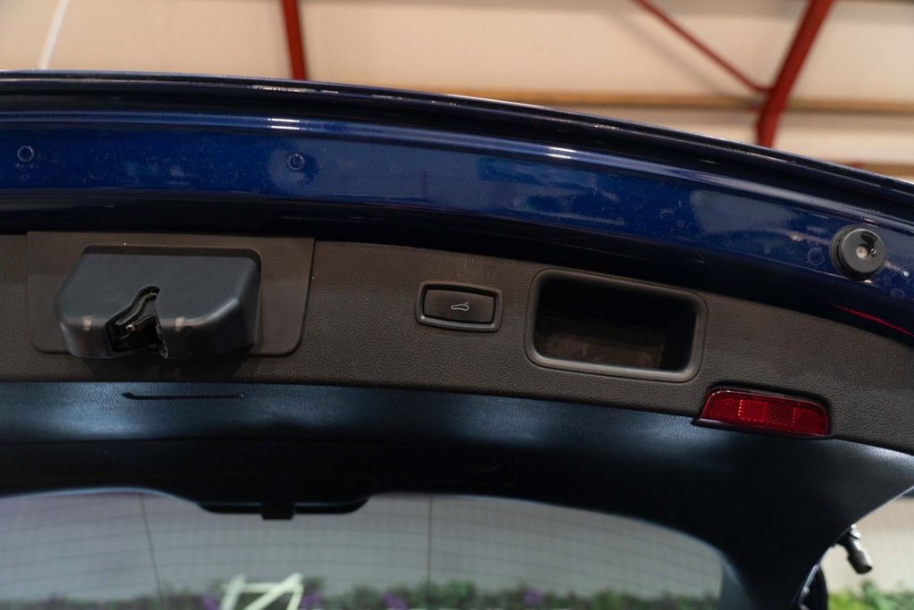 Used Porsche Macan 2022 for sale - 76163092: Photo 48