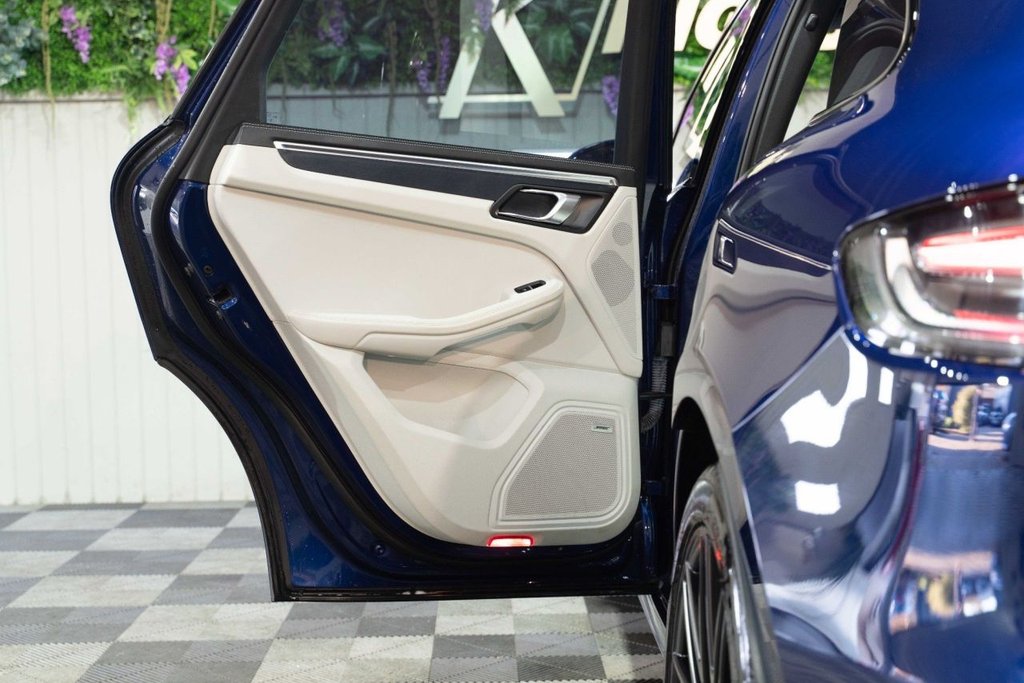 Used Porsche Macan 2022 for sale - 76163092: Photo 50