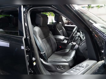 Used Land Rover Discovery 2023 for sale - 76203156: Photo 2