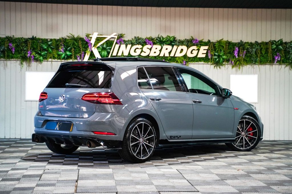 Used Volkswagen Golf 2020 for sale - 76216795: Photo 2