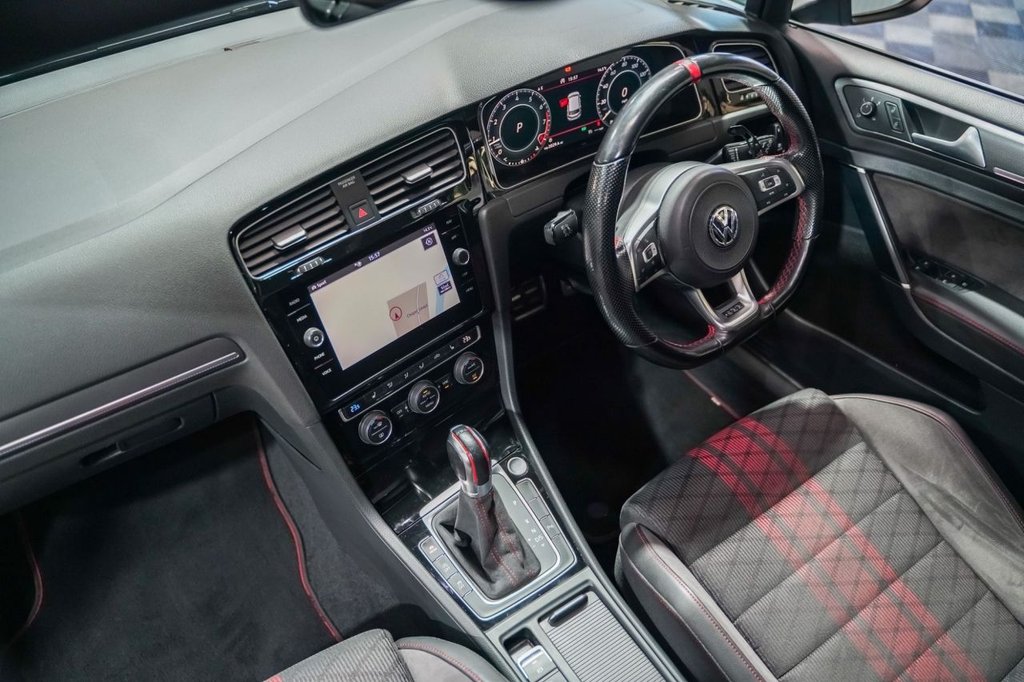 Used Volkswagen Golf 2020 for sale - 76216795: Photo 41