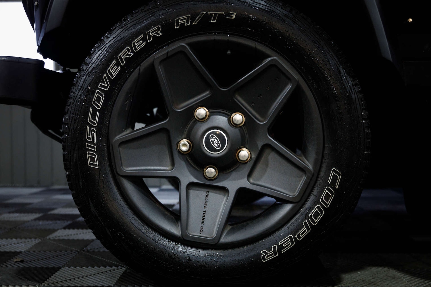 Used Land Rover Defender 110 2015 for sale - 77850588: Photo 10