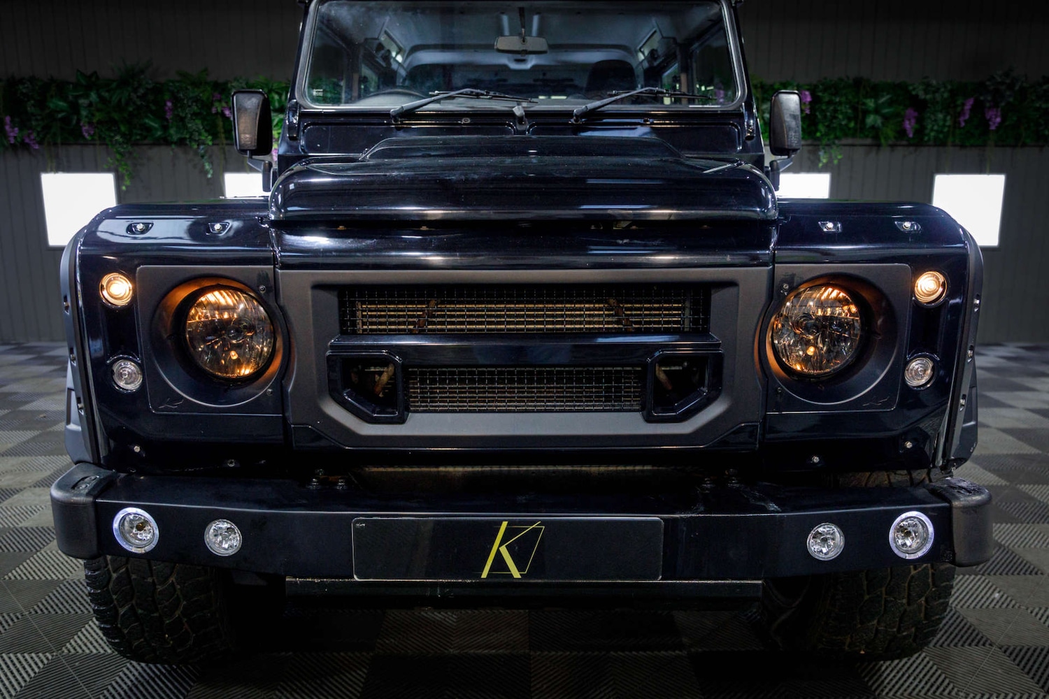 Used Land Rover Defender 110 2015 for sale - 77850588: Photo 17