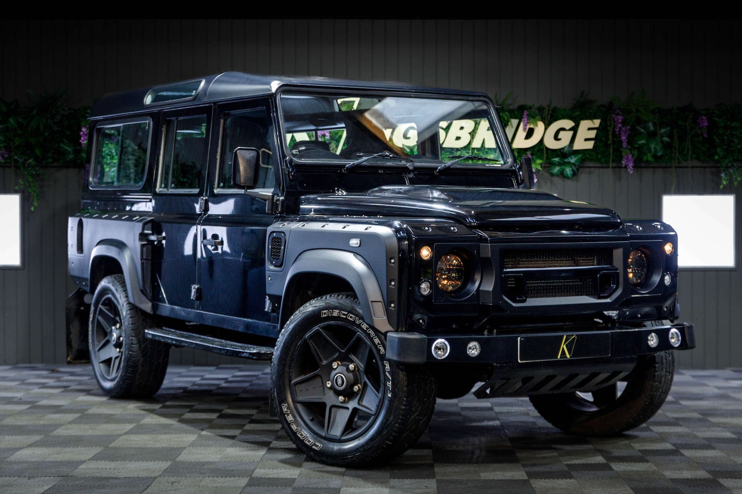 Used Land Rover Defender 110 2015 for sale - 77850588: Photo 18