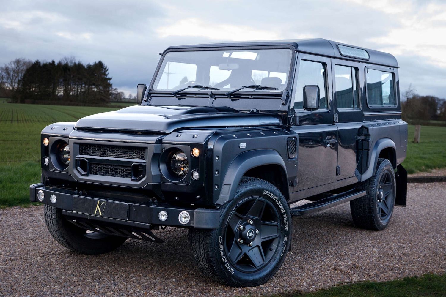 Used Land Rover Defender 110 2015 for sale - 77850588: Photo 2