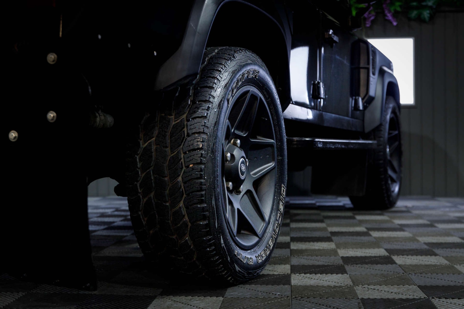 Used Land Rover Defender 110 2015 for sale - 77850588: Photo 21