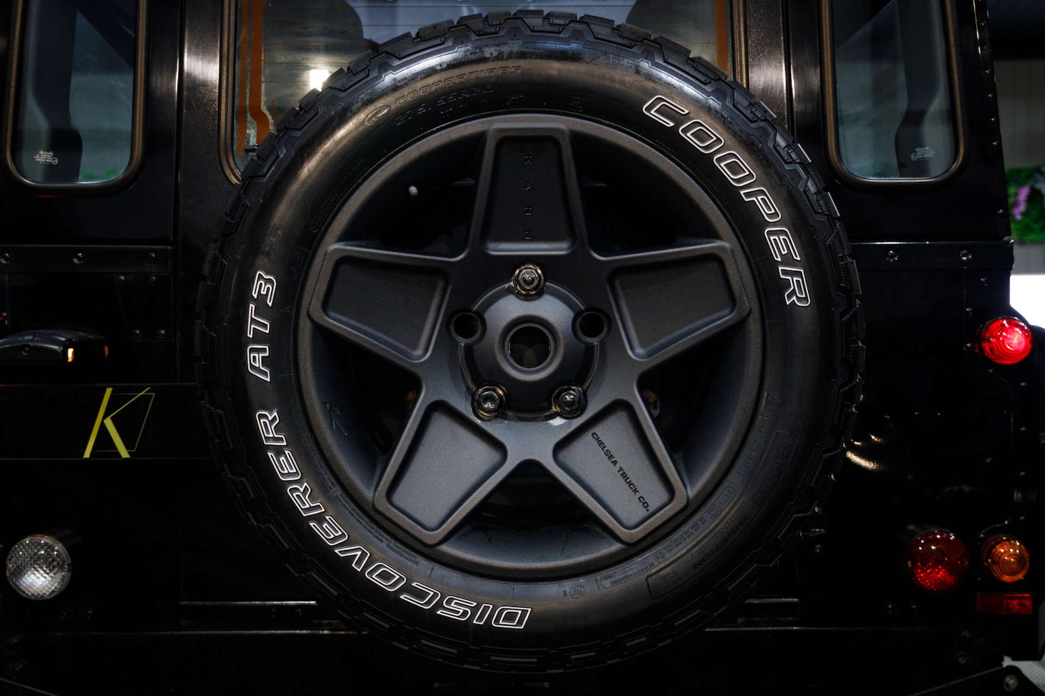 Used Land Rover Defender 110 2015 for sale - 77850588: Photo 22