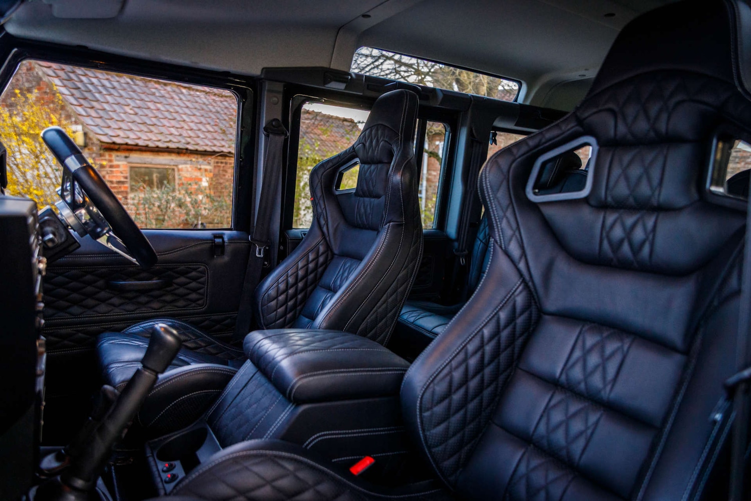 Used Land Rover Defender 110 2015 for sale - 77850588: Photo 35