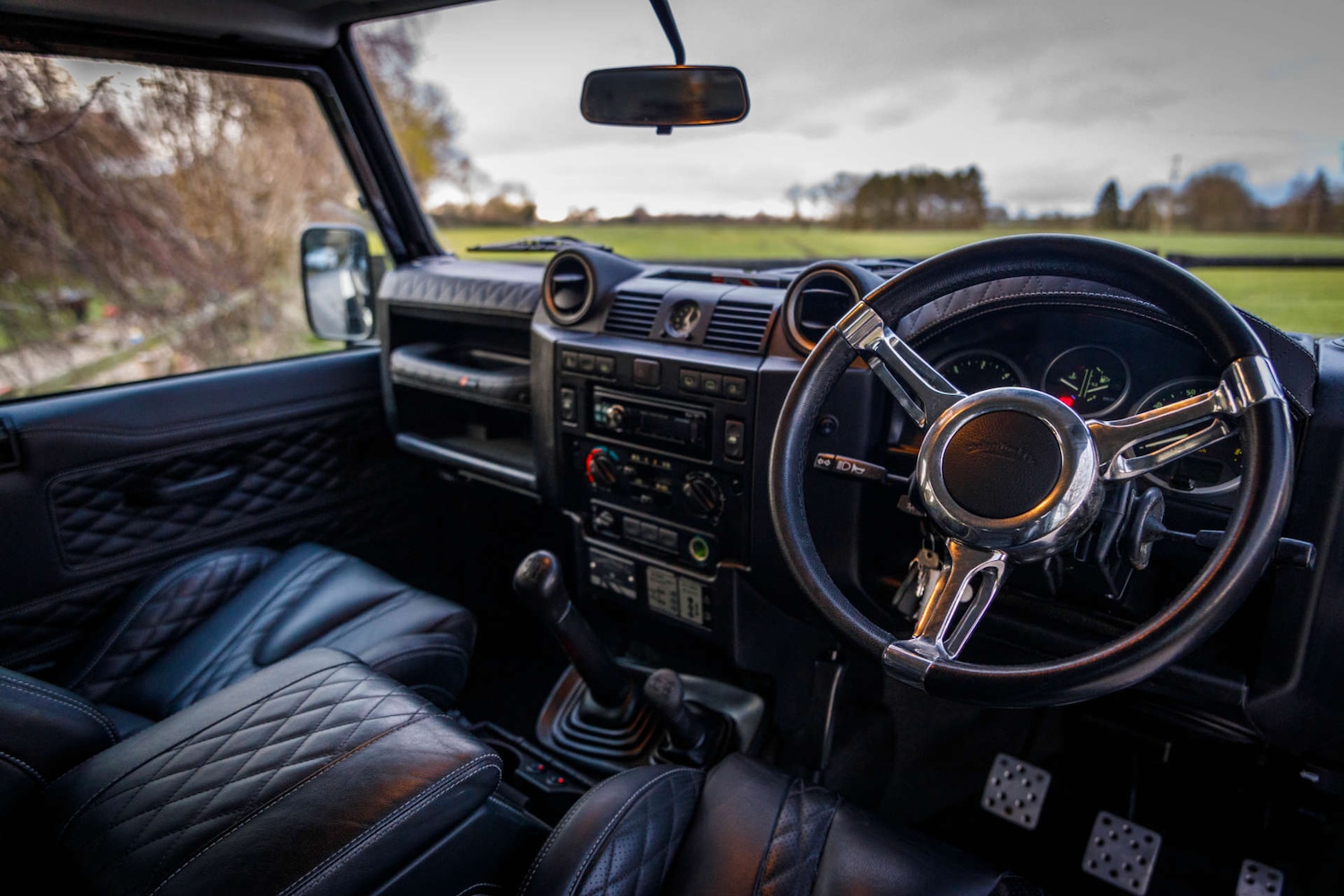 Used Land Rover Defender 110 2015 for sale - 77850588: Photo 37