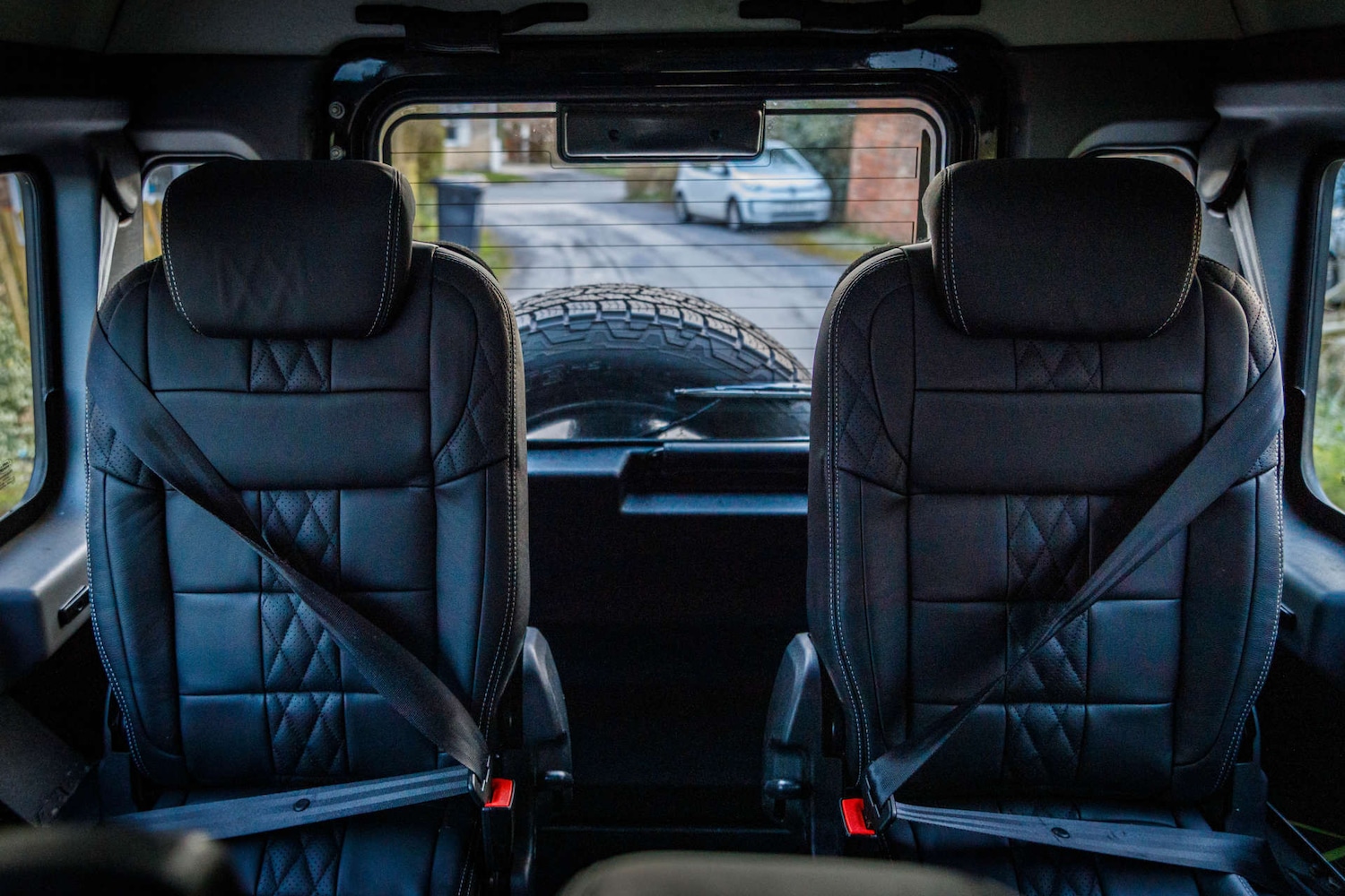 Used Land Rover Defender 110 2015 for sale - 77850588: Photo 43