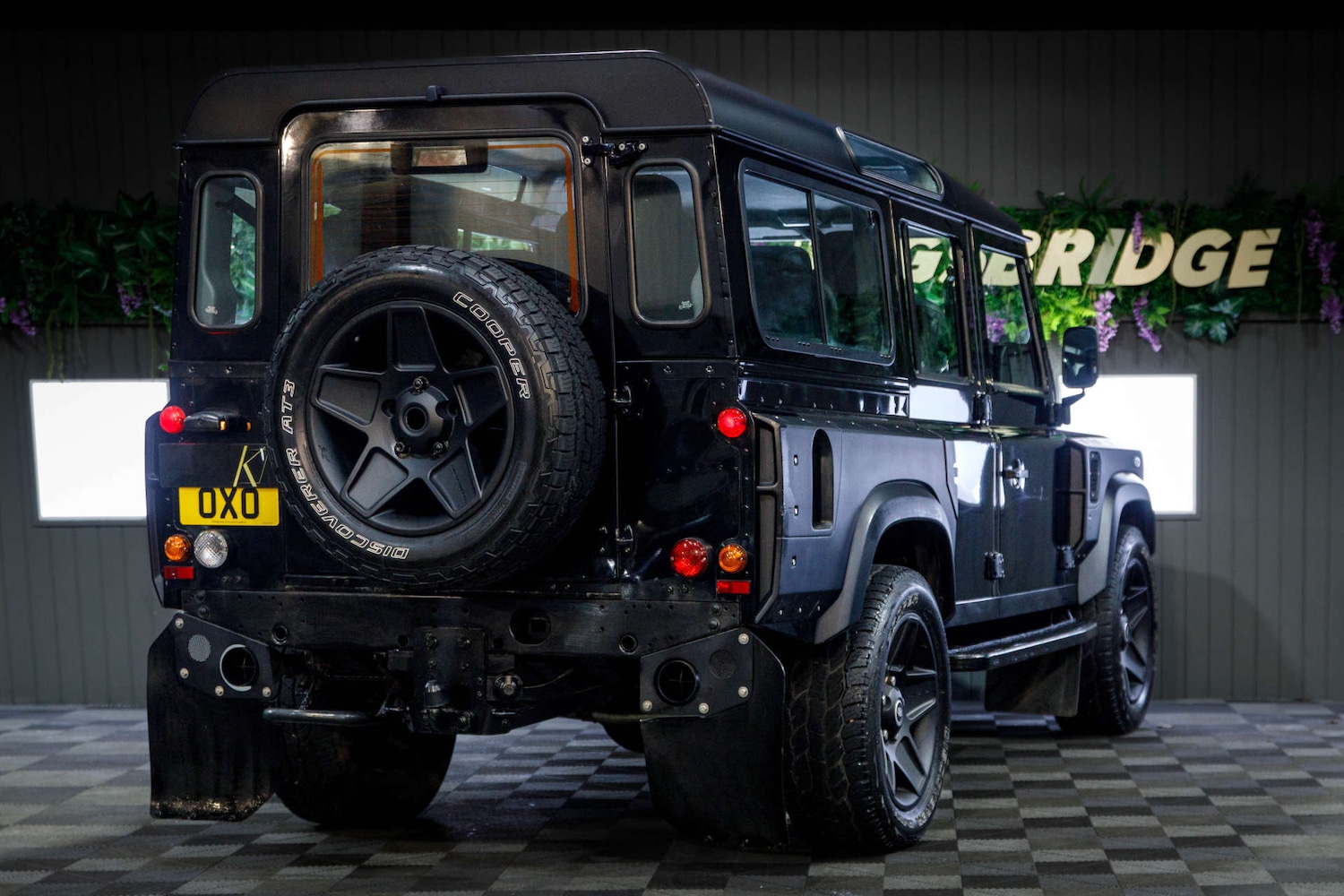Used Land Rover Defender 110 2015 for sale - 77850588: Photo 6