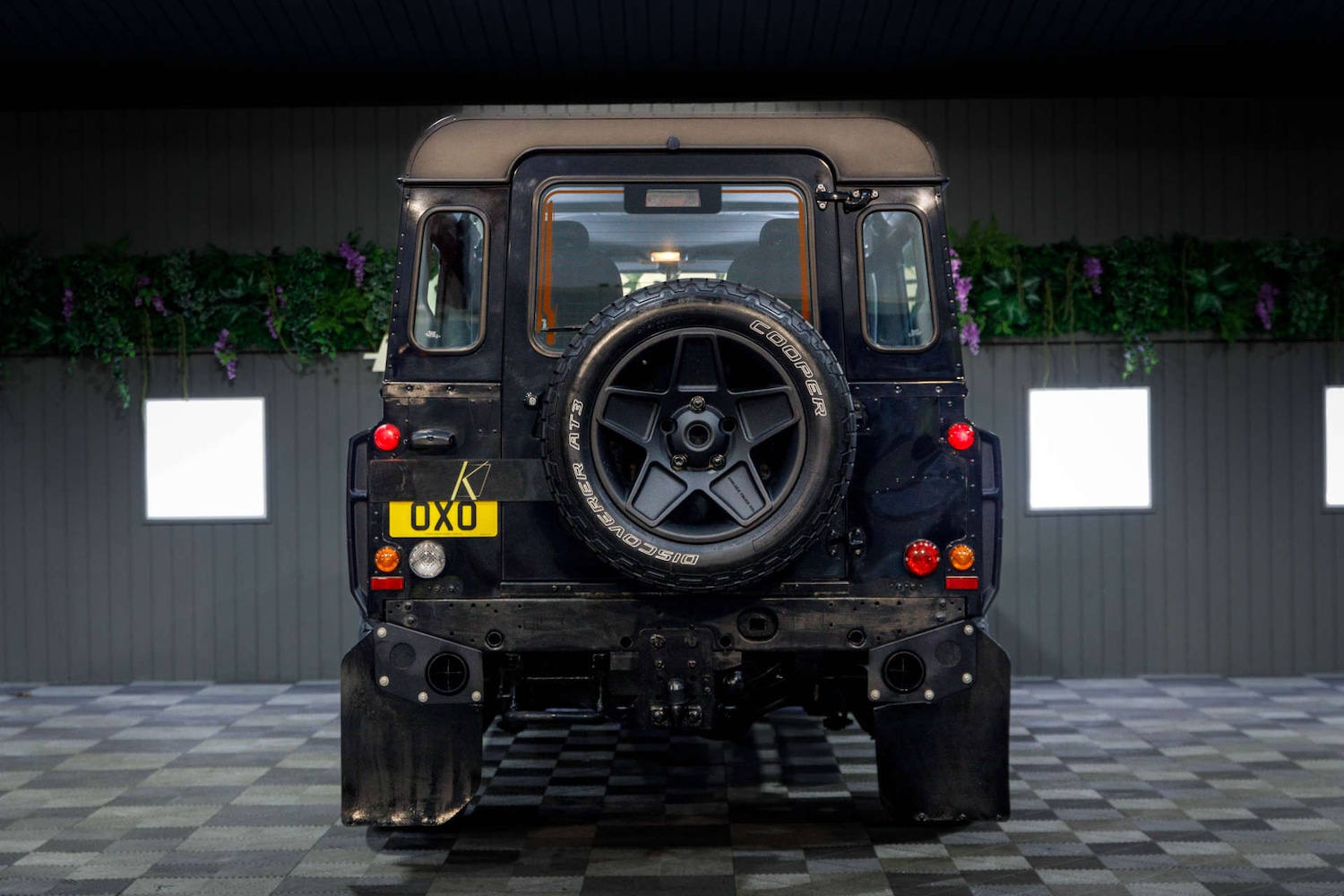 Used Land Rover Defender 110 2015 for sale - 77850588: Photo 7