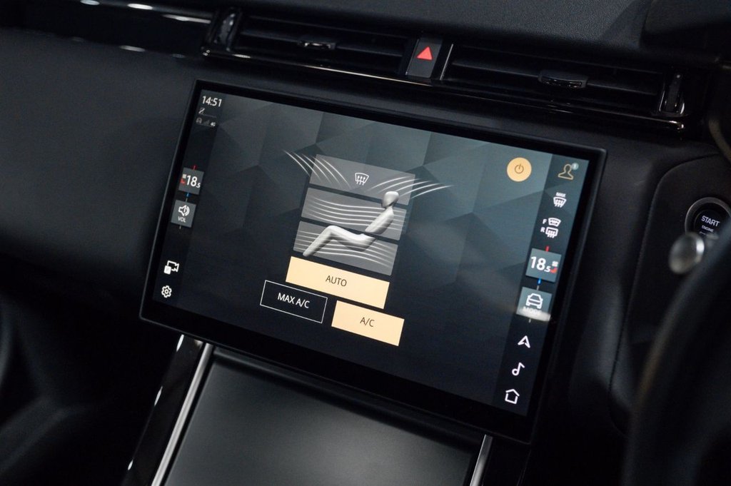 Used Land Rover Range Rover Velar 2024 for sale - 76350644: Photo 19