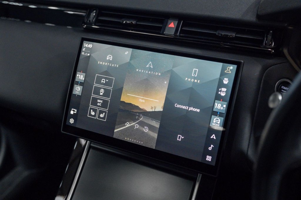 Used Land Rover Range Rover Velar 2024 for sale - 76350644: Photo 32
