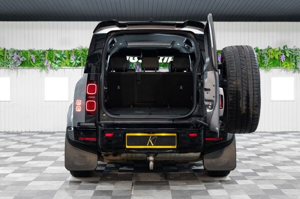 Used Land Rover Defender 2021 for sale - 74023695: Photo 10
