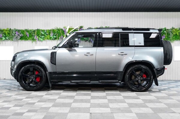 Used Land Rover Defender 2021 for sale - 74023695: Photo 11