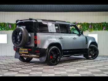 Used Land Rover Defender 2021 for sale - 74023695: Photo