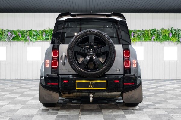Used Land Rover Defender 2021 for sale - 74023695: Photo 7