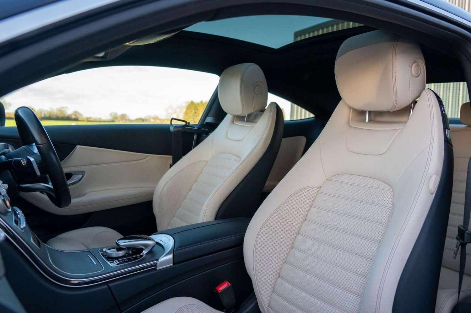 Used Mercedes-Benz C Class 2019 for sale - 77460278: Photo 2