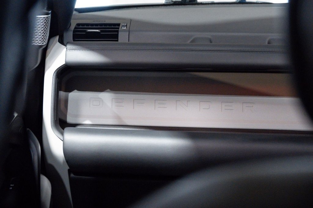 Used Land Rover Defender 2022 for sale - 77451735: Photo 29