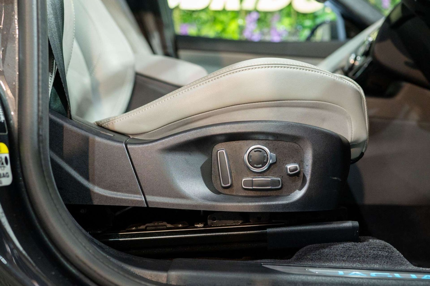 Used Jaguar E-Pace 2020 for sale - 77460294: Photo 13