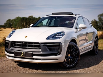 Used Porsche Macan 2023 for sale - 79481522: Photo