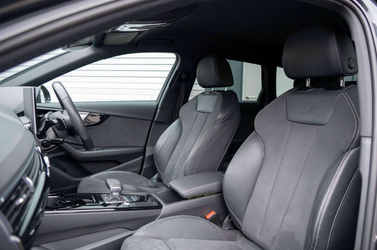 Used Audi A4 2023 for sale - 77460266: Photo 2