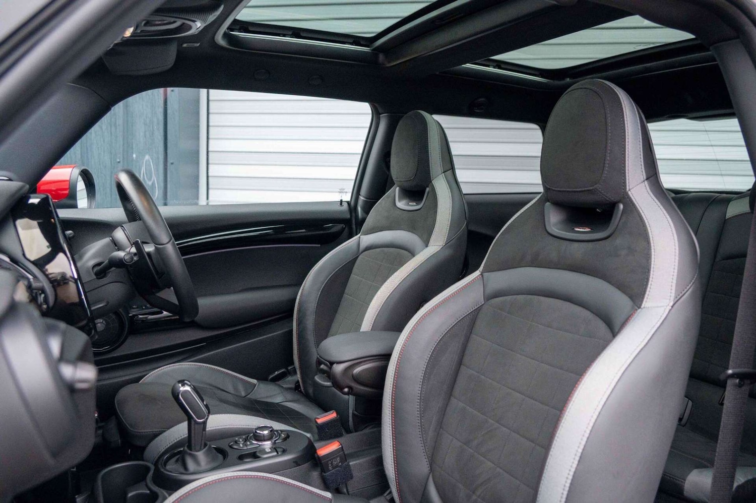 Used MINI Hatch 2024 for sale - 77460273: Photo 2