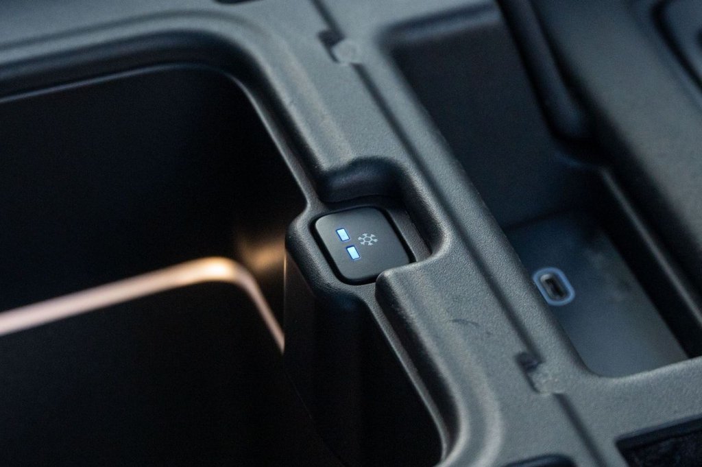 Used Land Rover Discovery 2023 for sale - 76797984: Photo 31