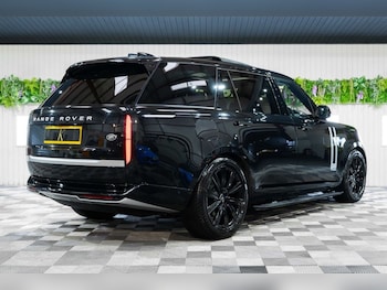 Used Land Rover Range Rover 2023 for sale - 76868176: Photo