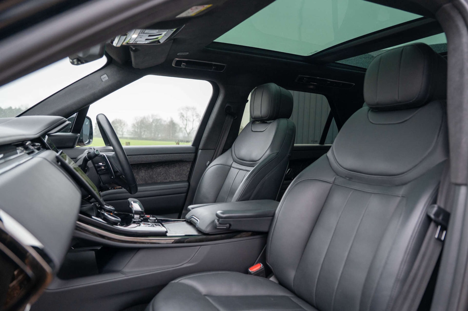 Used Land Rover Range Rover Sport 2022 for sale - 77508817: Photo 2