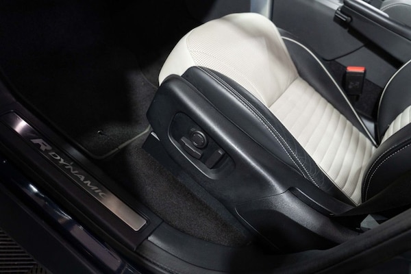 Used Land Rover Discovery 2021 for sale - 76168497: Photo 30