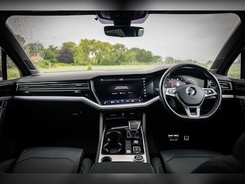 Used Volkswagen Touareg 2019 for sale - 78944061: Photo