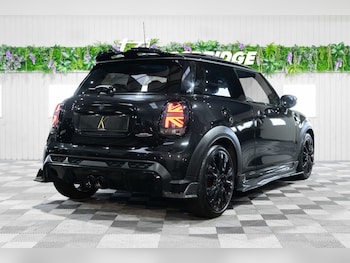 Used MINI Hatch 2023 for sale - 76510182: Photo