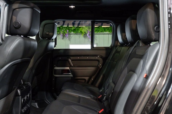 Used Land Rover Defender 2023 for sale - 75444038: Photo 12