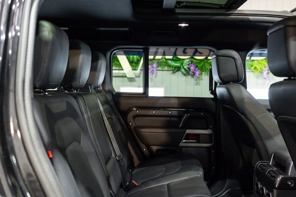 Used Land Rover Defender 2023 for sale - 75444038: Photo 14