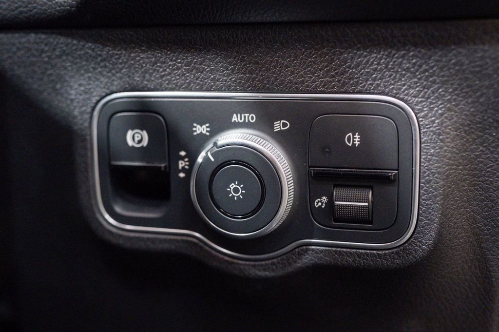Used Mercedes-Benz GLB 2022 for sale - 76081151: Photo 50