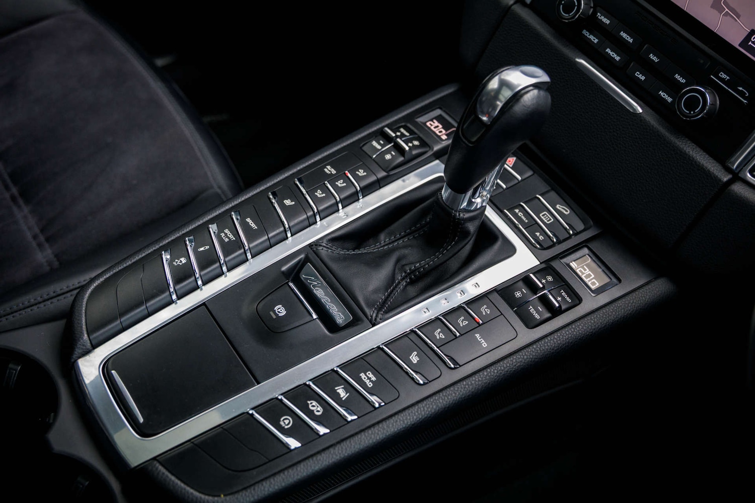 Used Porsche Macan 2016 for sale - 77836385: Photo 42