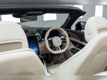 Used Mercedes-Benz SL 2023 for sale - 75444044: Photo