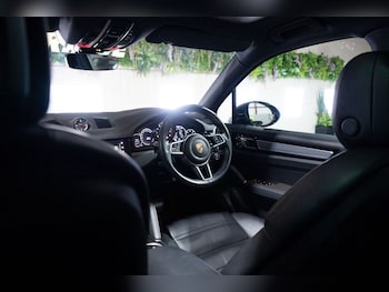 Used Porsche Cayenne 2022 for sale - 75937130: Photo