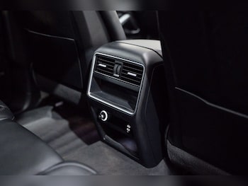 Used Porsche Cayenne 2022 for sale - 75937130: Photo