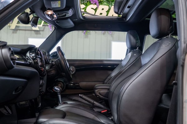 Used MINI Hatch 2018 for sale - 76279790: Photo 15