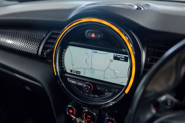 Used MINI Hatch 2018 for sale - 76279790: Photo 31