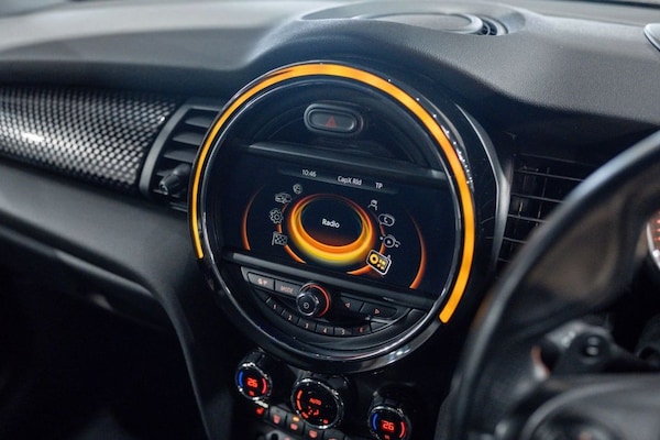 Used MINI Hatch 2018 for sale - 76279790: Photo 35