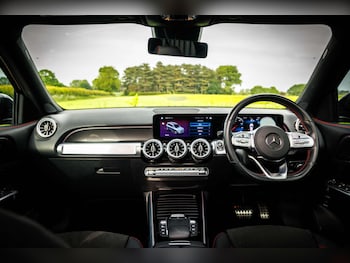 Used Mercedes-Benz GLB 2023 for sale - 78736131: Photo
