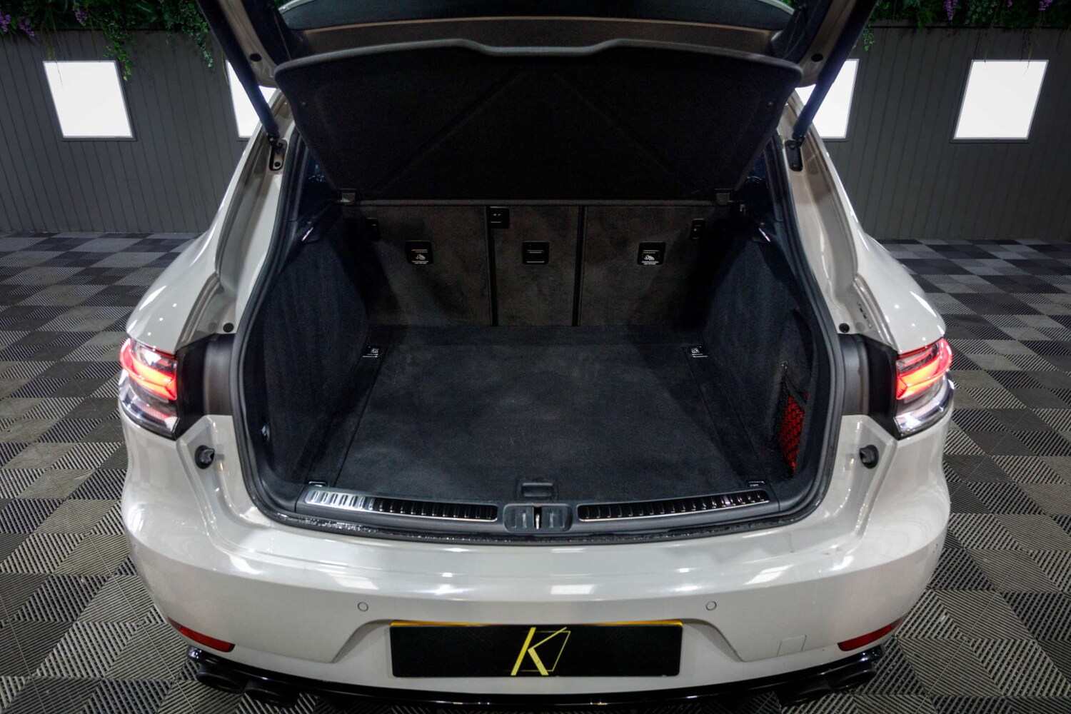 Used Porsche Macan 2019 for sale - 77988282: Photo 28